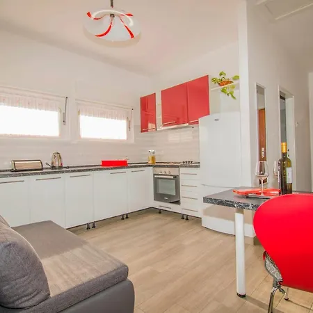 Apartman Lina *